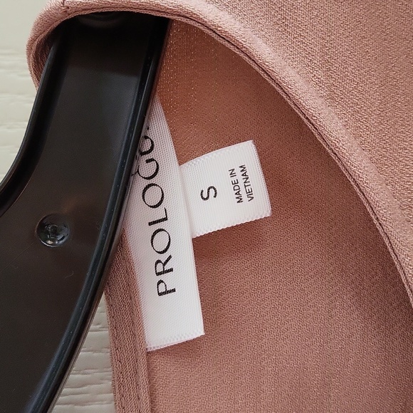 Tiered baloon sleeve top - Picture 3 of 5